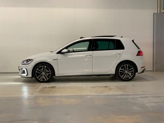 Volkswagen Golf – thumbnail 3