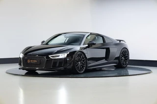 Audi R8 – thumbnail 1