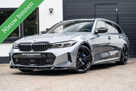 BMW 3-serie Touring 330e M Perf Pano H&K Head Up Carbon