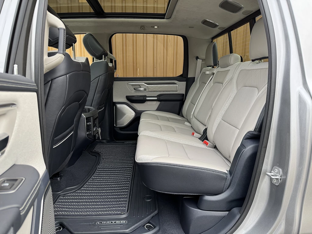 Dodge Ram 1500 – foto 12