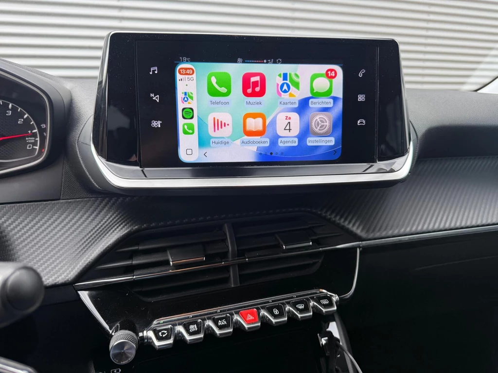 Peugeot 208 – foto 15