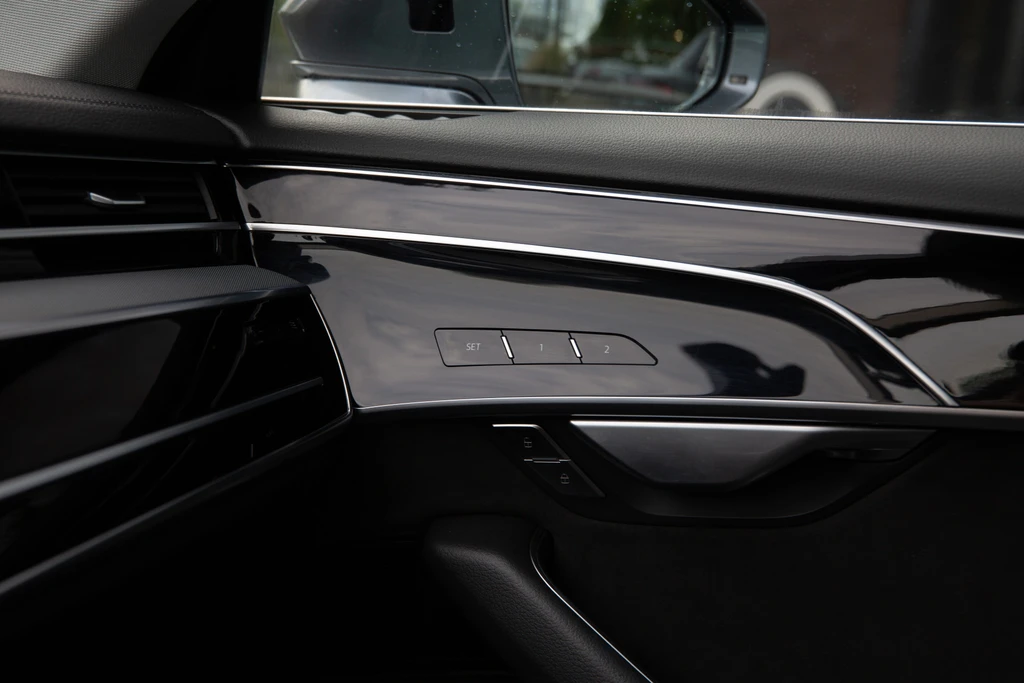 Audi A8 – foto 33