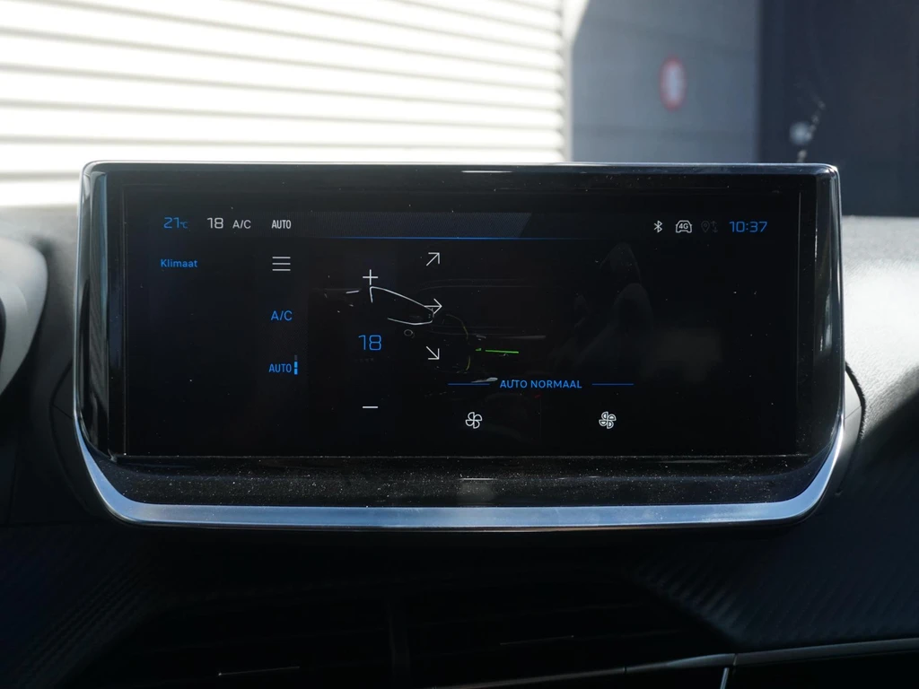 Peugeot 208 – foto 24