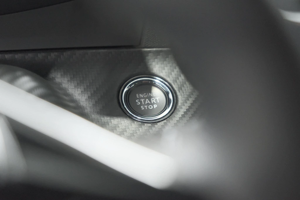 Peugeot e-208 – foto 33