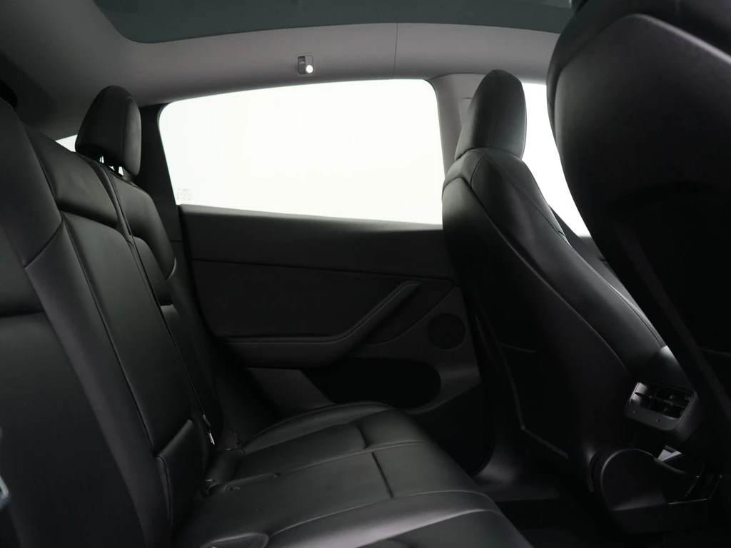 Tesla Model Y – foto 15