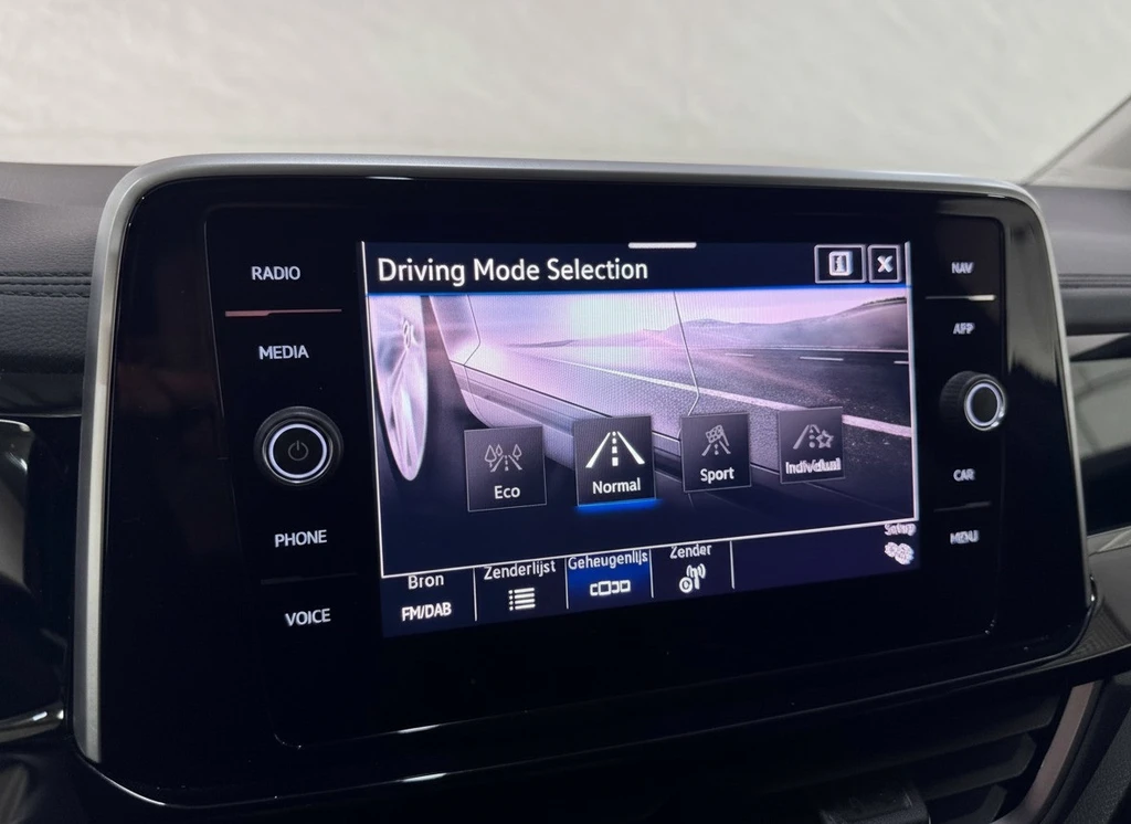 Volkswagen T-Roc – foto 16