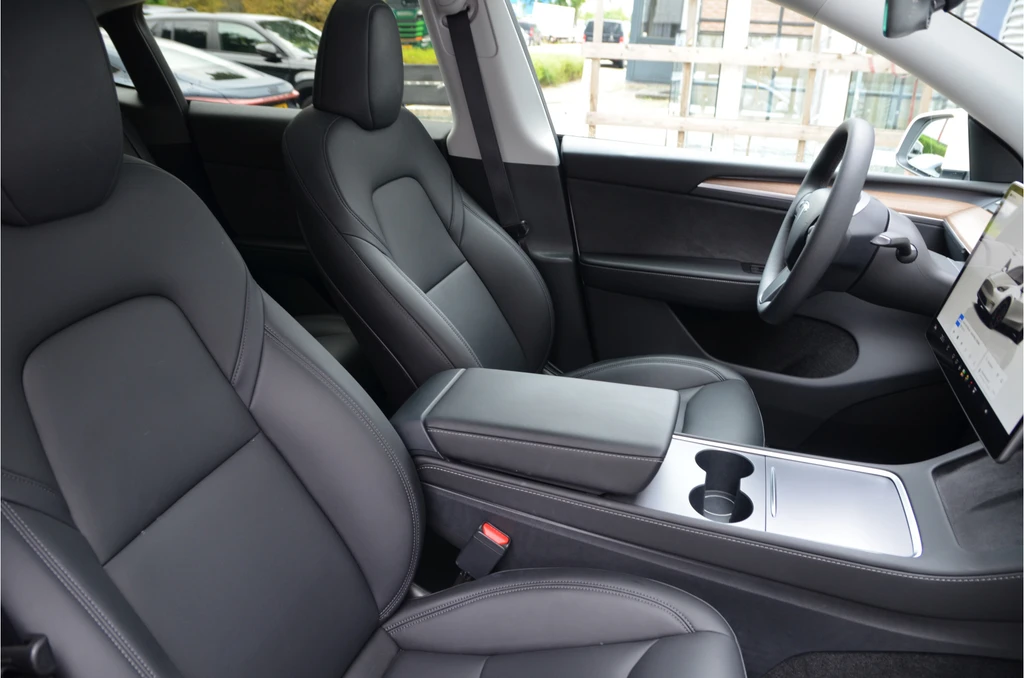 Tesla Model Y – foto 7