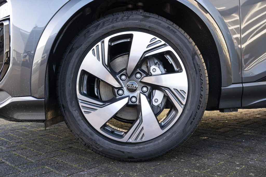 Audi Q6 e-tron – foto 16