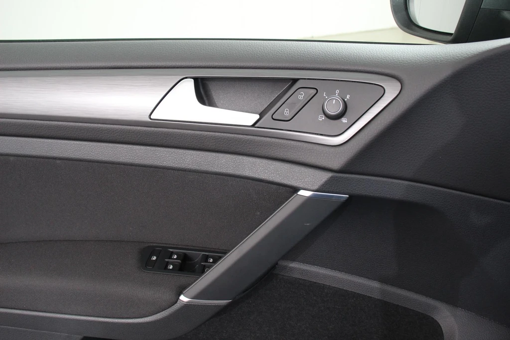 Volkswagen e-Golf – foto 8