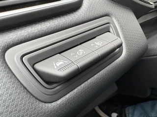 Renault Clio – thumbnail 25