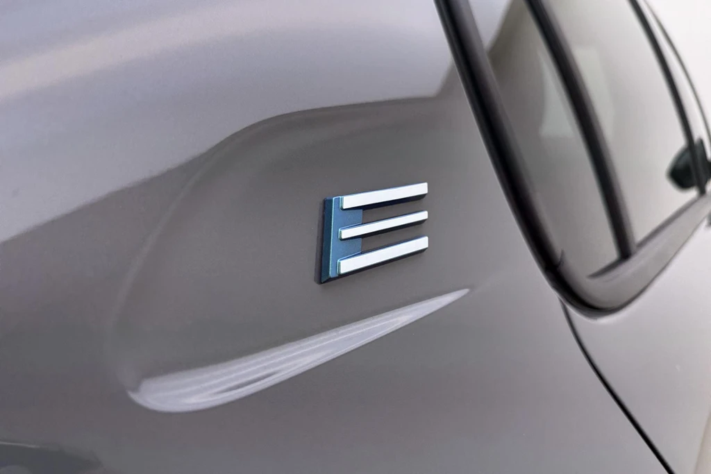 Peugeot e-208 – foto 17