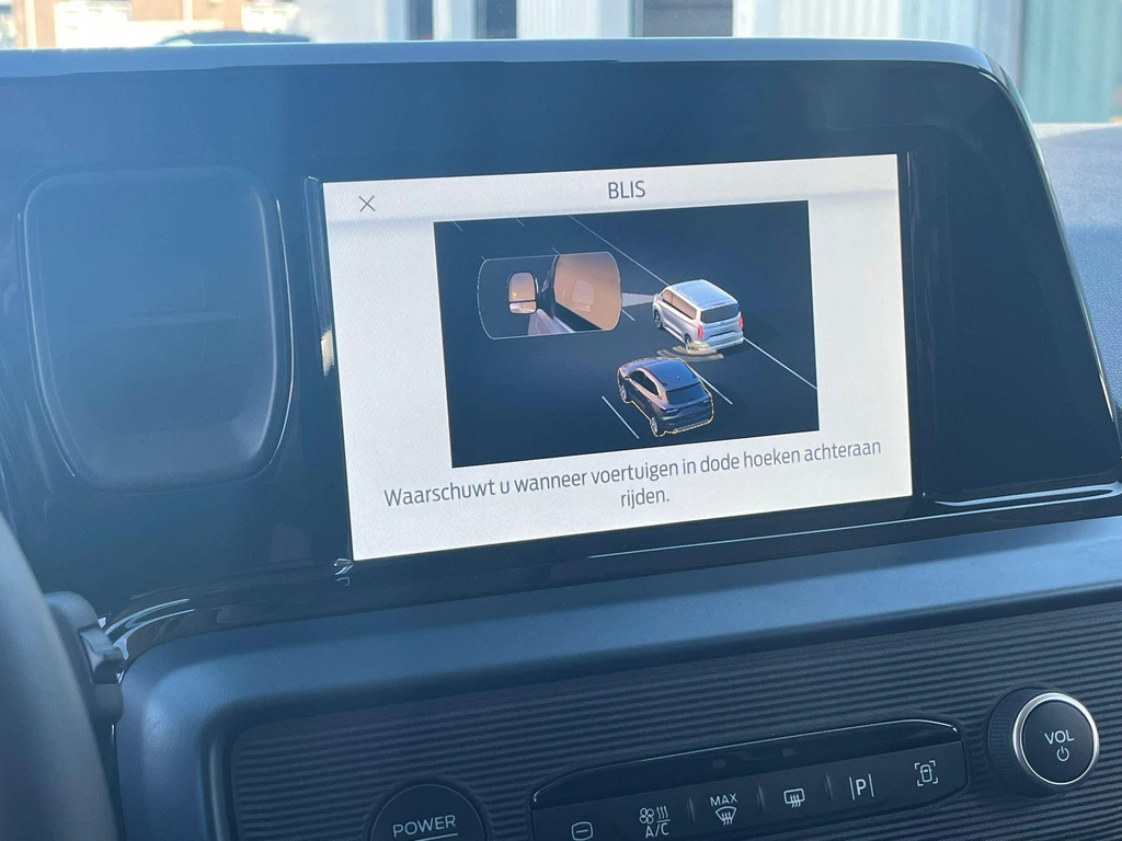 Ford Transit Courier – foto 16