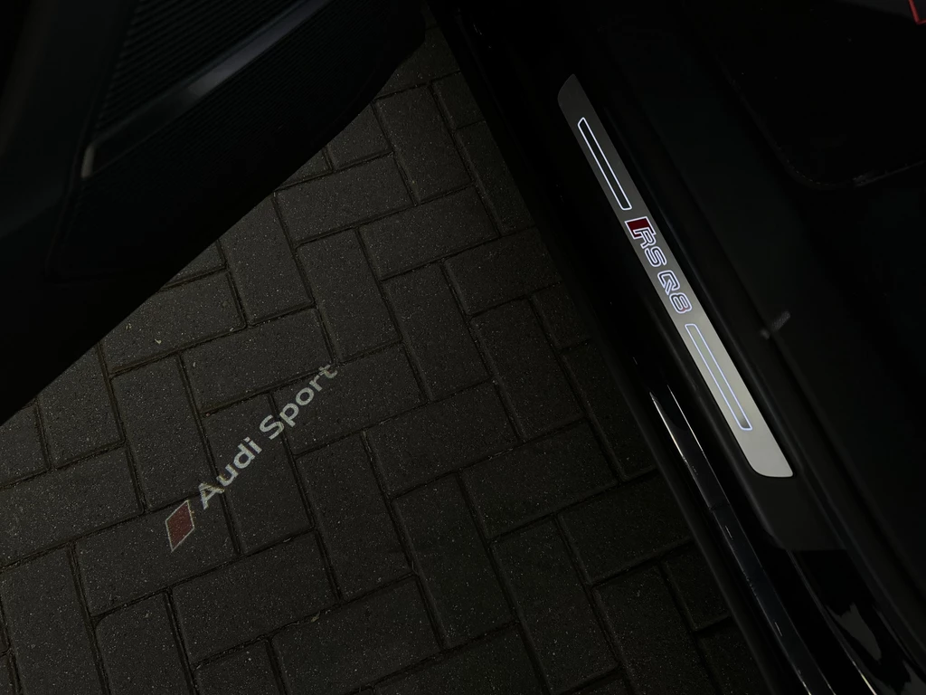 Audi RSQ8 – foto 27