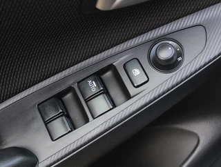 Mazda 2 – thumbnail 18