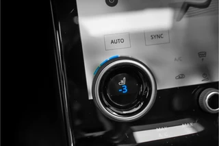 Land Rover Range Rover Velar – thumbnail 32