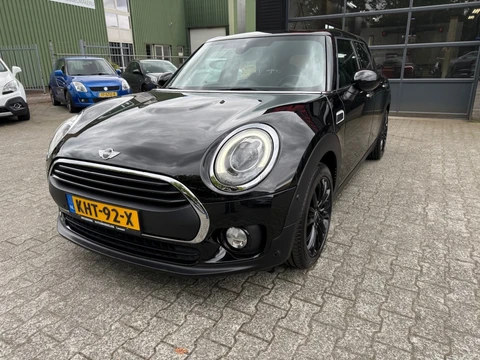 MINI Cooper Mini 1.5 BJ.2017 XENON HALF LEDER NAVI LUXE STOELEN