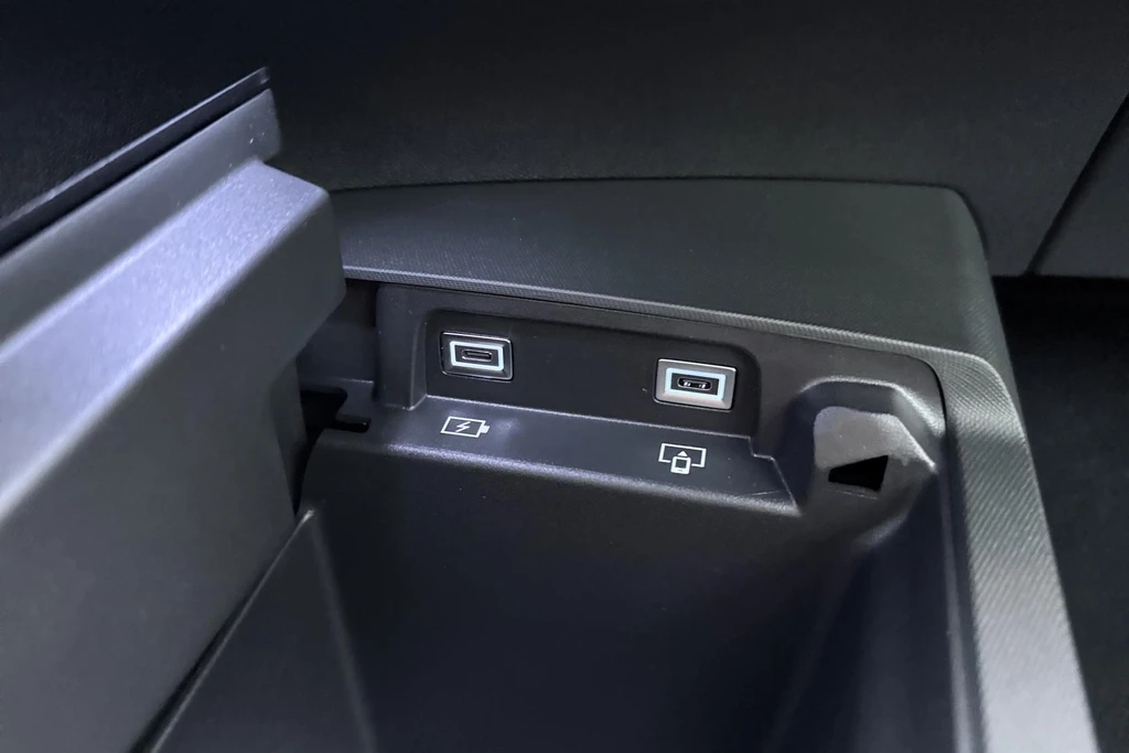 Peugeot e-3008 – foto 32