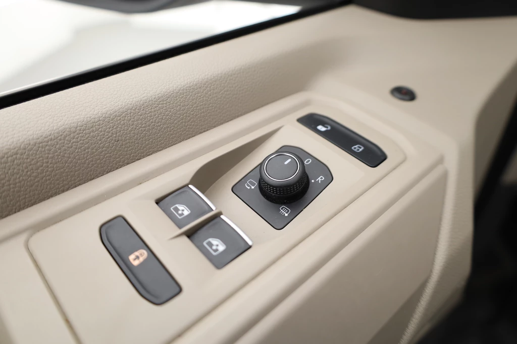 Volkswagen Multivan – foto 8