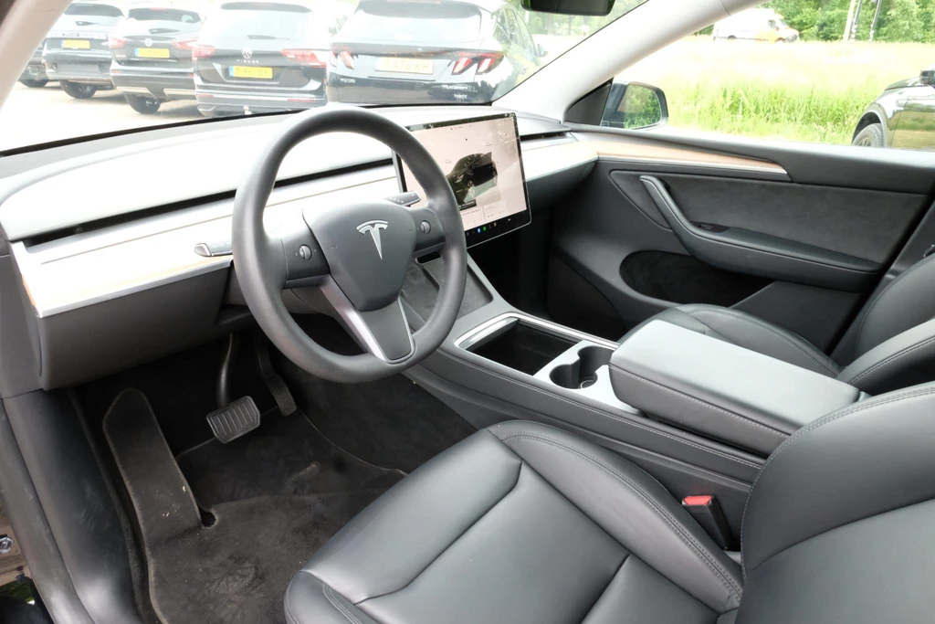 Tesla Model Y – foto 7