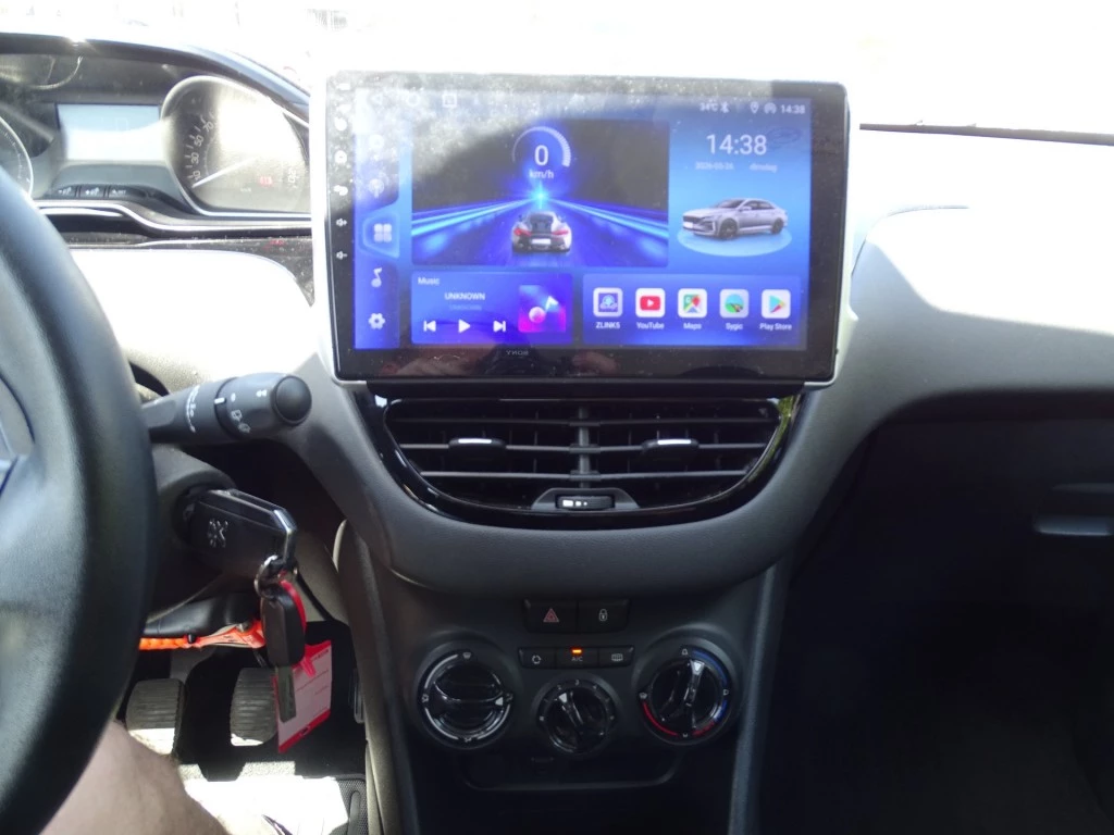 Peugeot 208 – foto 11