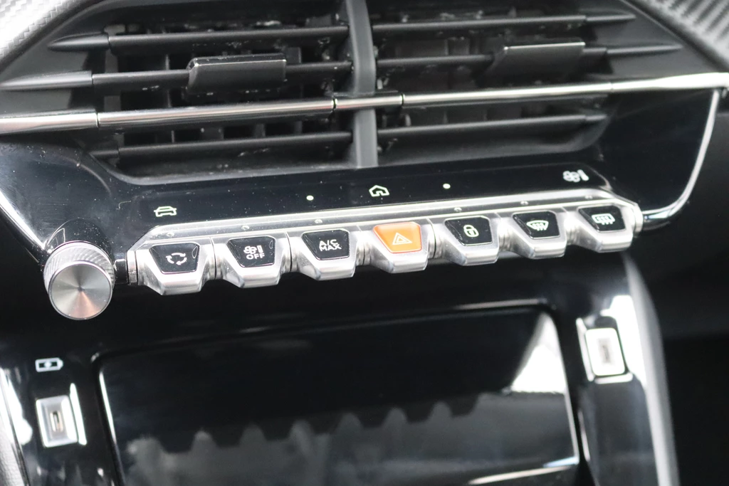 Peugeot 208 – foto 27