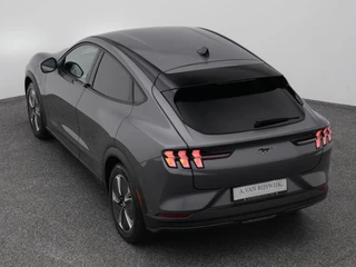 Ford Mustang Mach-E – thumbnail 6