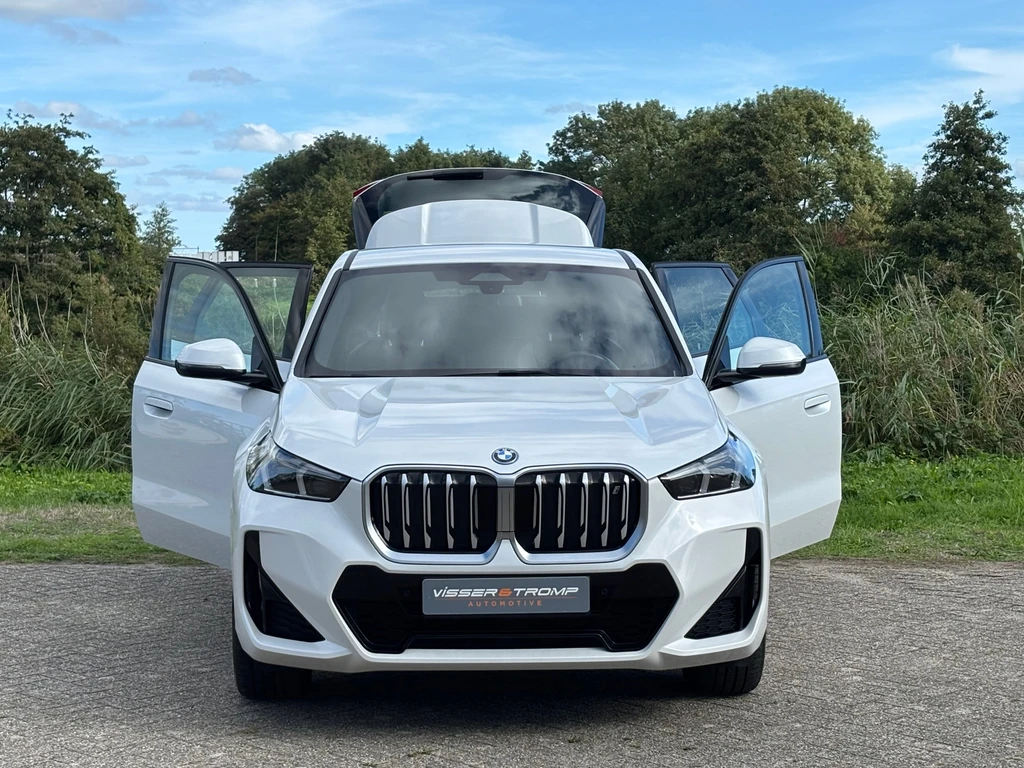 BMW iX1 – foto 8