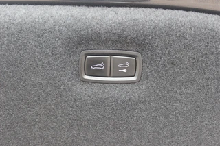 Porsche Taycan – thumbnail 28