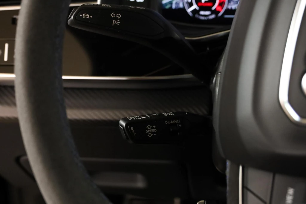 Audi RSQ8 – foto 28