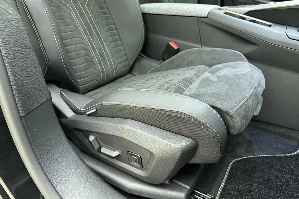 Peugeot e-5008 – foto 15