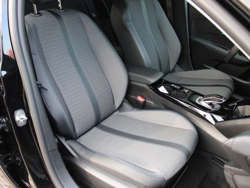 Peugeot e-208 – foto 23
