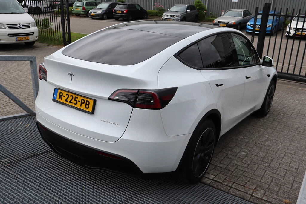 Tesla Model Y – foto 5