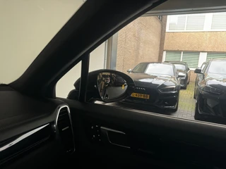 Porsche Cayenne – thumbnail 23