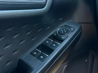 Ford Kuga – thumbnail 23