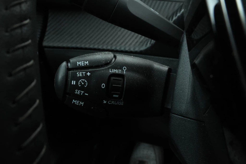 Peugeot 208 – foto 16