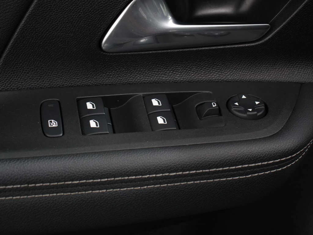 Opel Mokka-e – foto 12