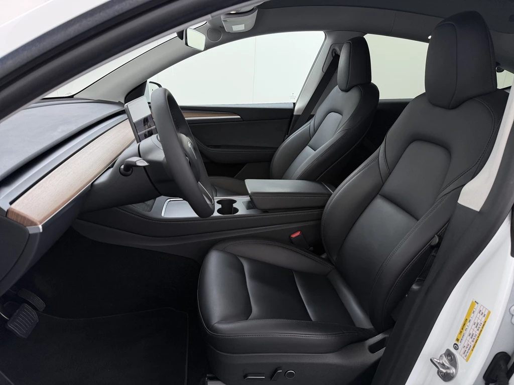 Tesla Model Y – foto 16