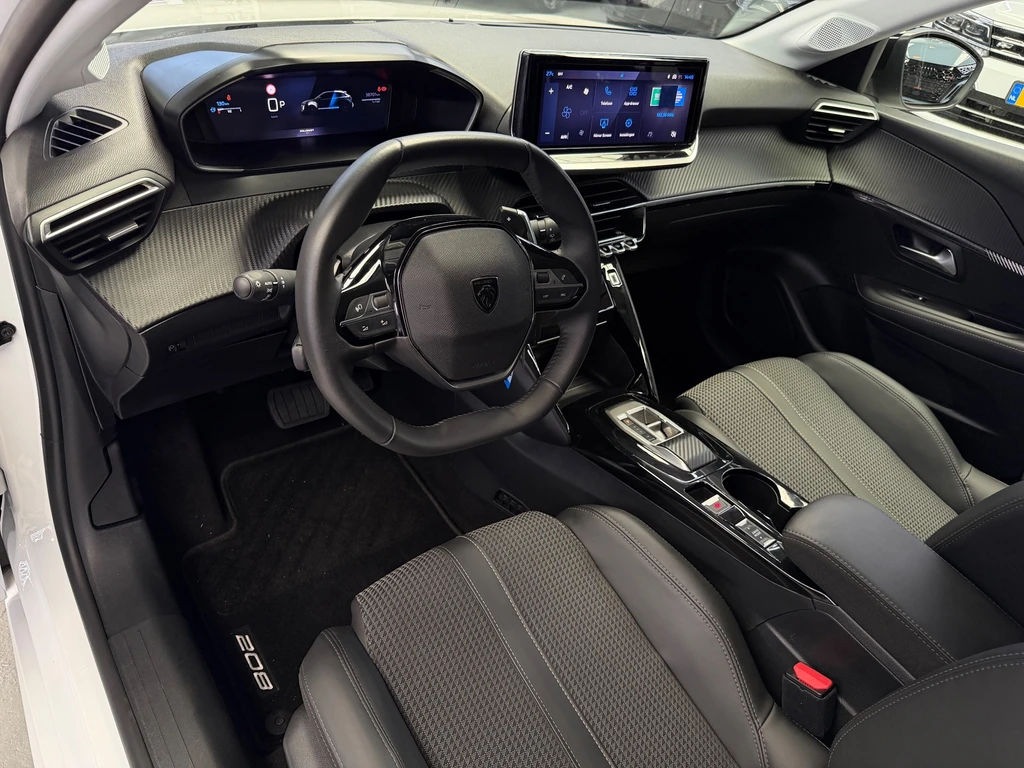 Peugeot 208 – foto 12