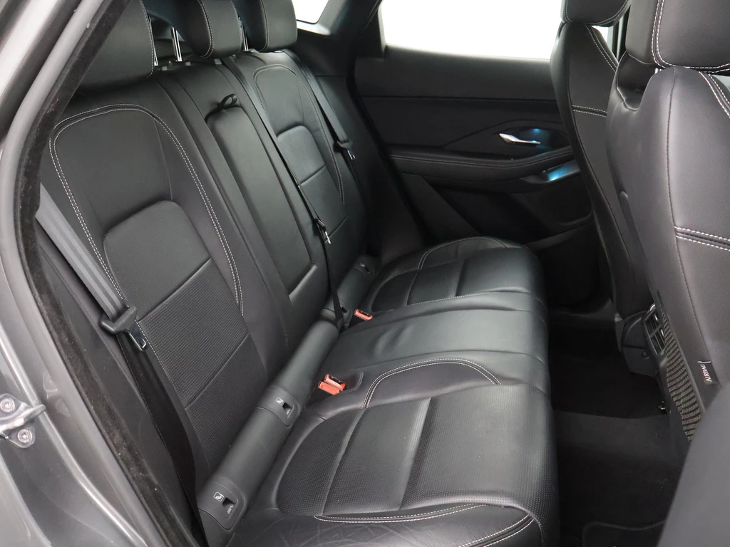Jaguar E-PACE – foto 13