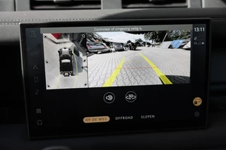 Land Rover Defender – thumbnail 8