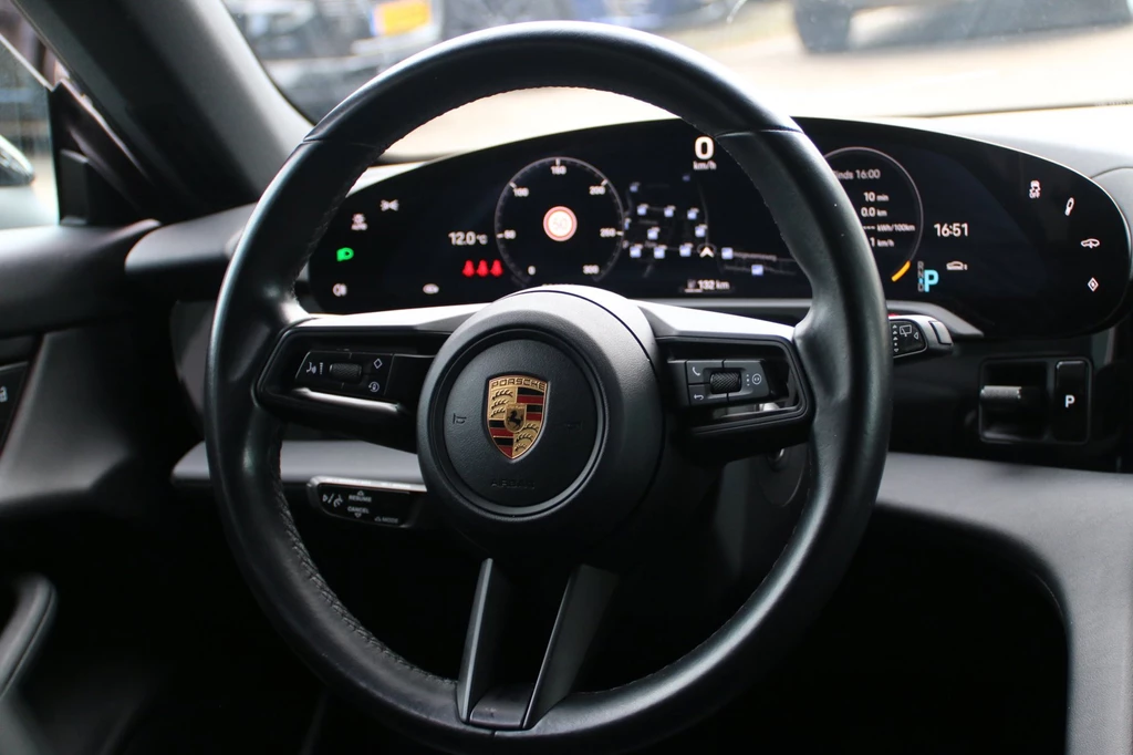 Porsche Taycan – foto 11