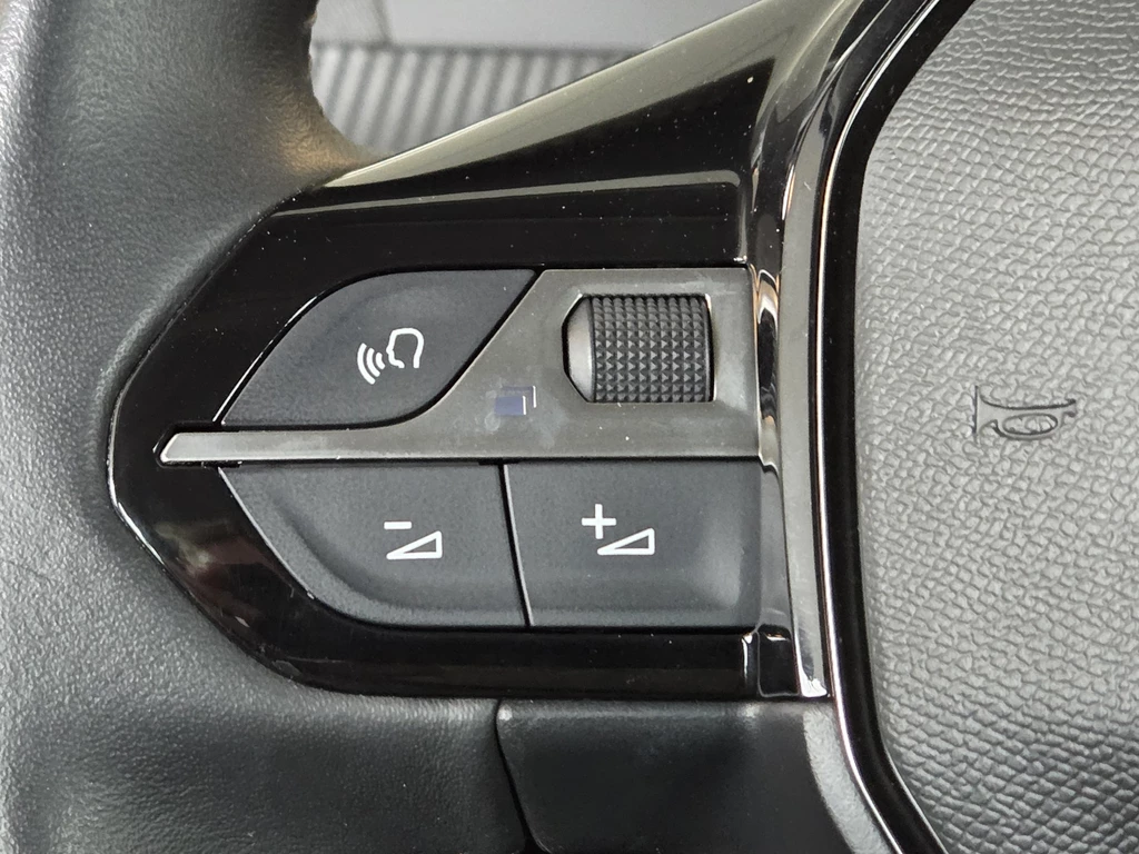 Peugeot 208 – foto 24