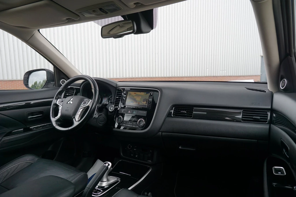 Mitsubishi Outlander – foto 12