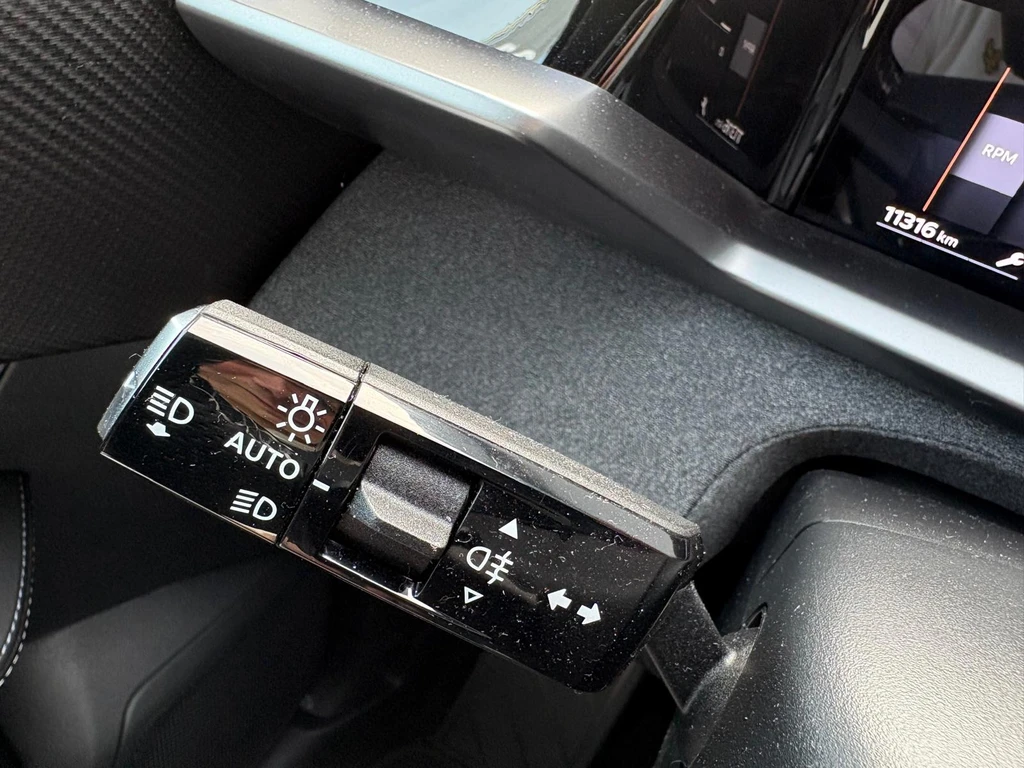 Opel Grandland – foto 17