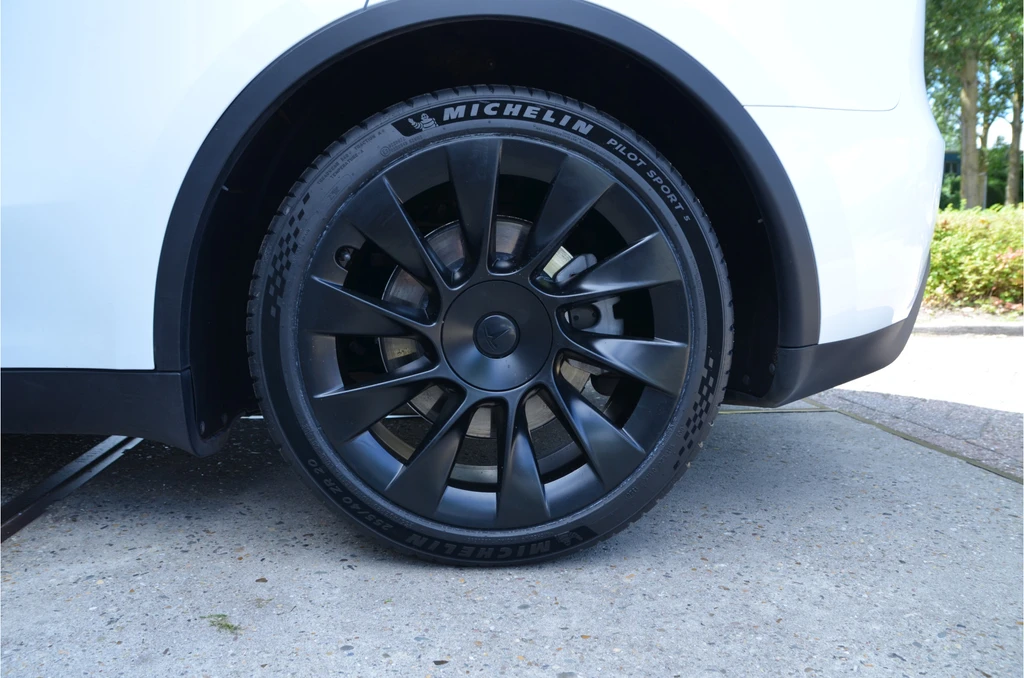 Tesla Model Y – foto 35