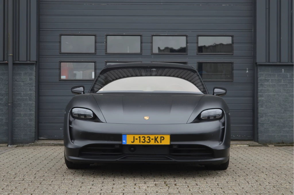 Porsche Taycan – foto 6