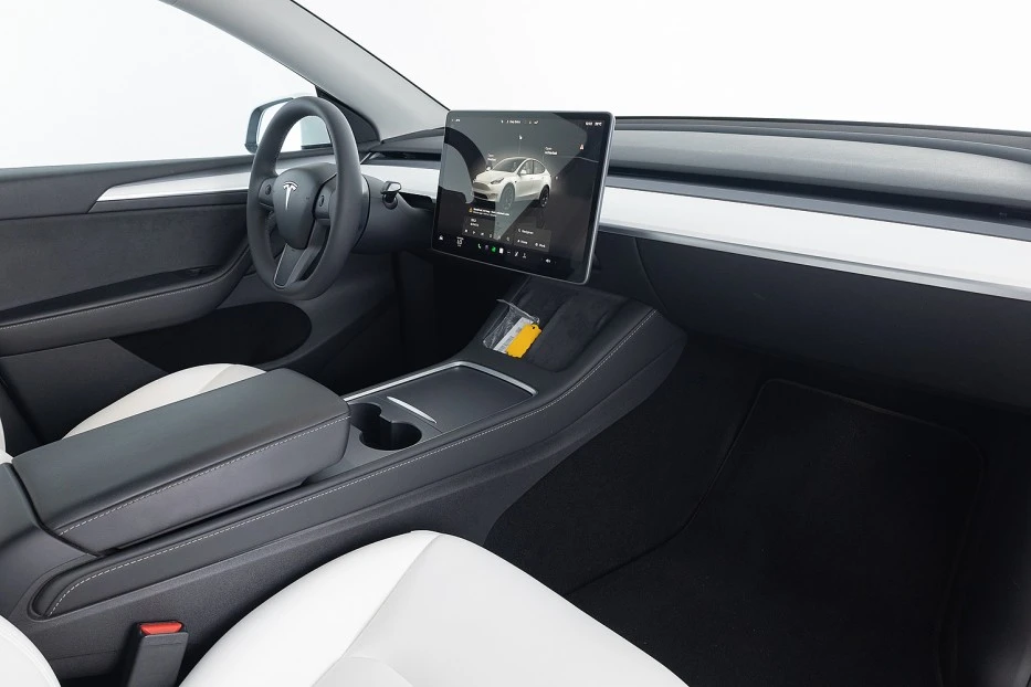 Tesla Model Y – foto 9