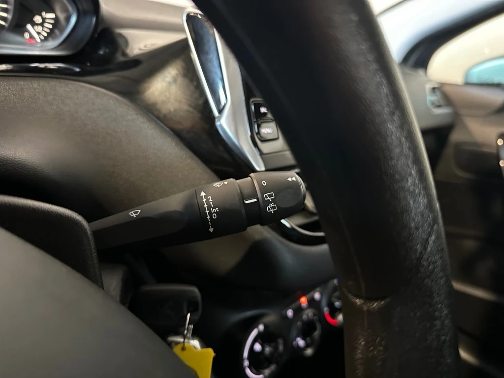 Peugeot 208 – foto 24
