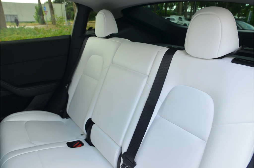 Tesla Model Y – foto 12