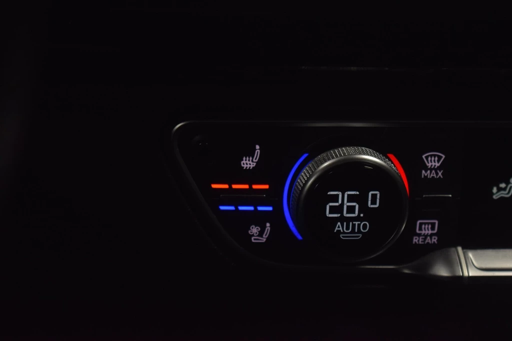 Audi SQ5 – foto 21
